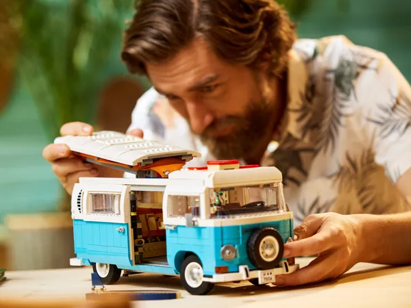 Volkswagen T2 Camper Van — 16