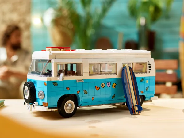 Volkswagen T2 Camper Van — 23