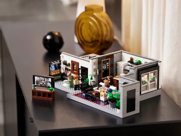 Queer Eye: The Fab 5 Loft — 24