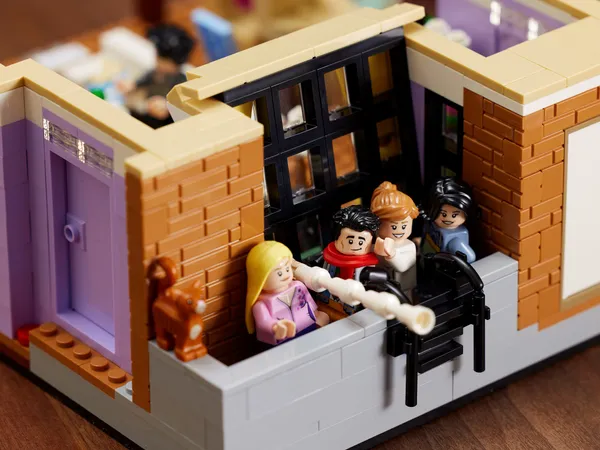 Friends - The Apartments — 16