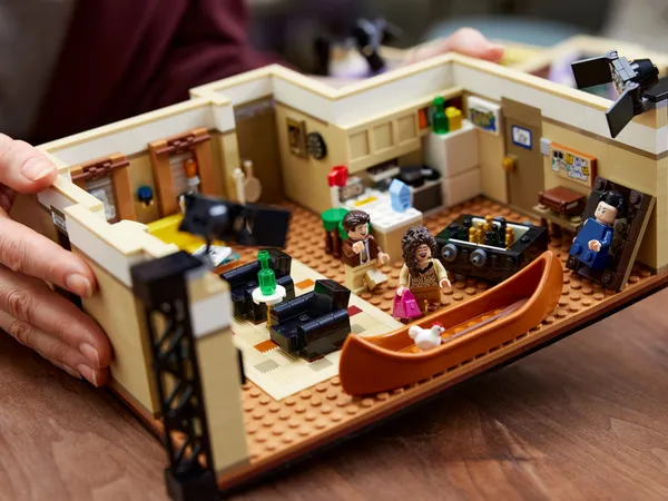 Friends - The Apartments — 24