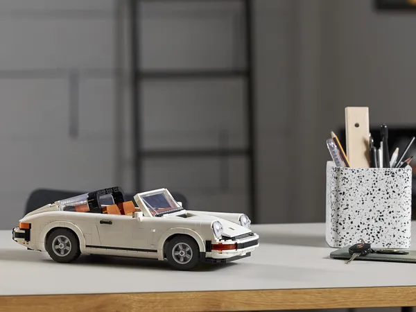 Porsche 911 Turbo & 911 Targa — 18