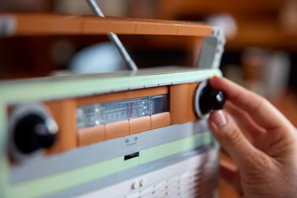Retro Radio — 9