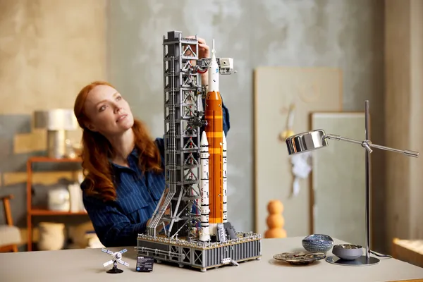 NASA Artemis Space Launch System — 6