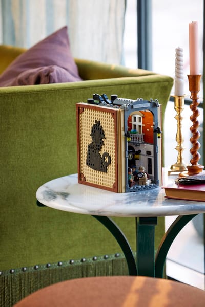 Sherlock Holmes: Book Nook — 12