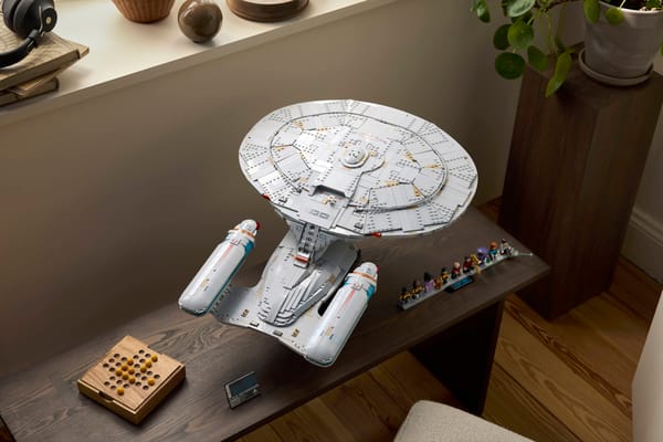 Star Trek: U.S.S. Enterprise NCC-1701-D — 18
