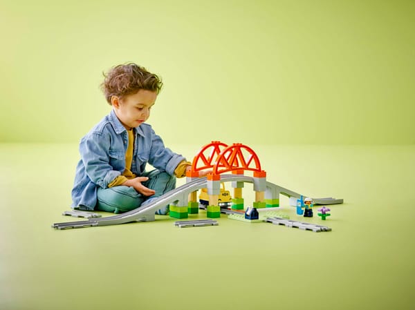 Train Bridge and Tracks Expansion Set — 5