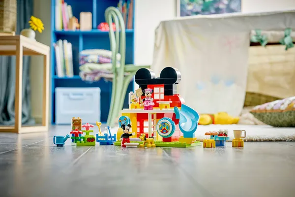 Mickey Mouse Clubhouse with Minnie & Pluto — 8