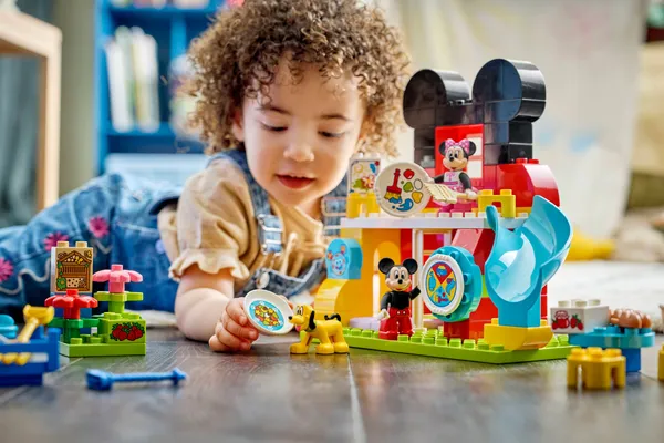 Mickey Mouse Clubhouse with Minnie & Pluto — 9