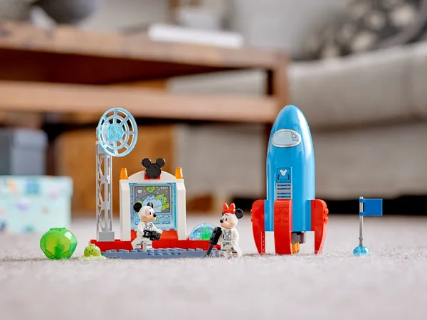 Mickey Mouse & Minnie Mouse's Space Rocket — 11