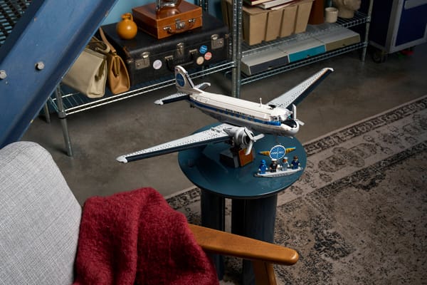 Douglas DC-3 PAN AM Airliner — 16