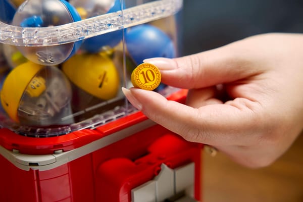 Minifigure Vending Machine — 10