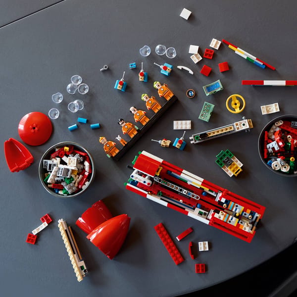 Tintin Moon Rocket — 9