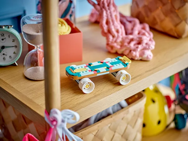 Retro Roller Skate — 12