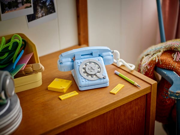 Retro Telephone — 8