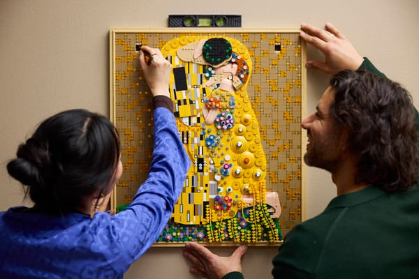 Gustav Klimt – The Kiss — 15