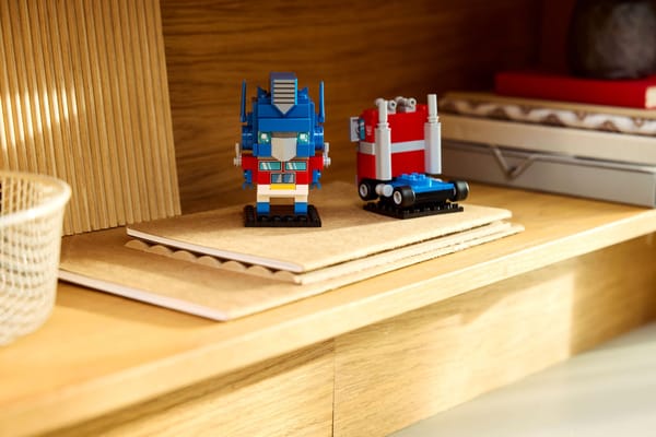 Optimus Prime Robot & Vehicle — 7