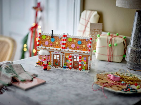 Festive Gingerbread House — 8