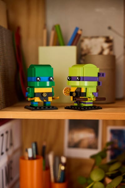 Teenage Mutant Ninja Turtles Figures — 8