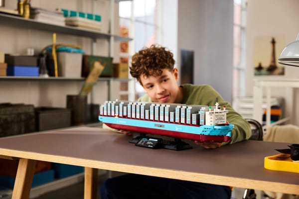 Maersk Dual-Fuel Container Vessel — 9