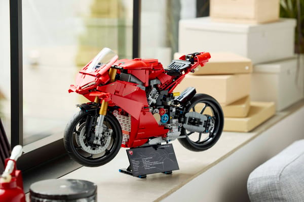 Ducati Panigale V4 S Motorcycle — 9