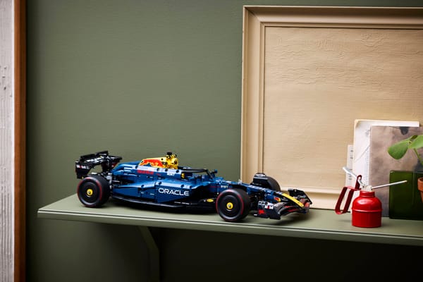 Oracle Red Bull Racing RB20 F1 Car — 12