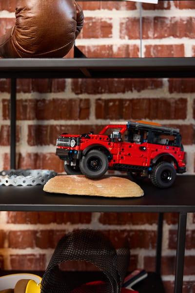 Ford Bronco SUV — 10