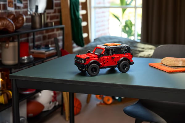 Ford Bronco SUV — 9