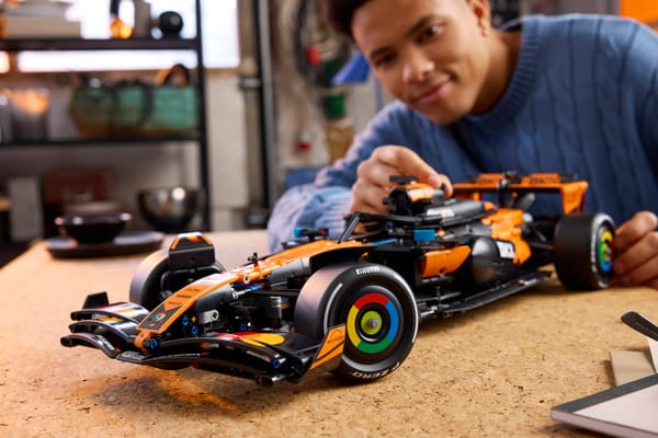 McLaren MCL39 F1 Car — 19