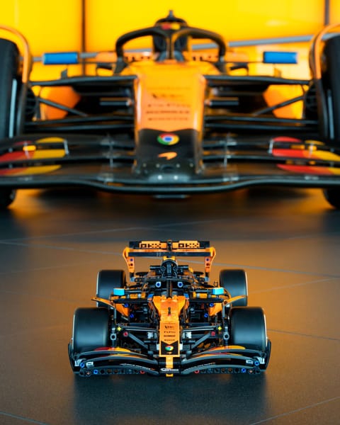 McLaren MCL39 F1 Car — 23