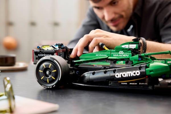 Aston Martin Aramco AMR25 F1 Car — 13
