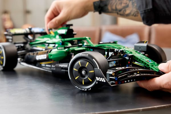 Aston Martin Aramco AMR25 F1 Car — 16