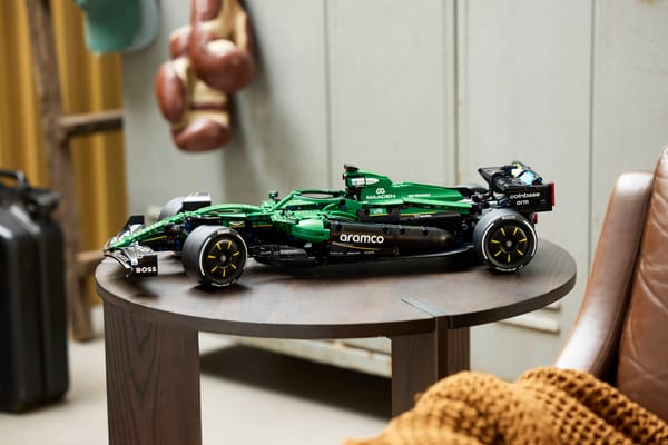 Aston Martin Aramco AMR25 F1 Car — 22