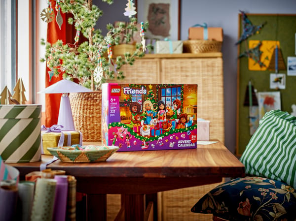 Friends Advent Calendar 2025 — 9