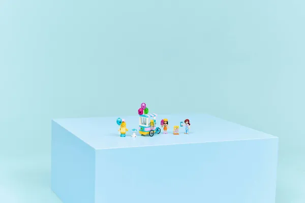 Ice Cream & Balloon Stand — 9