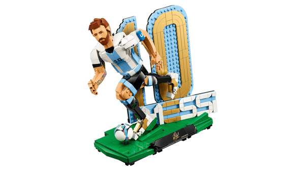 Lionel Messi – Football Legend — 4
