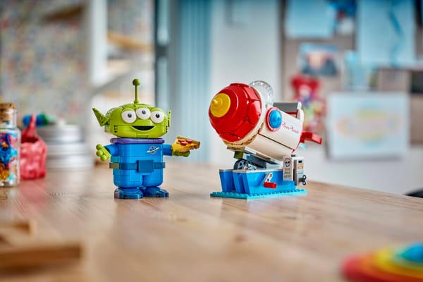 Alien with Pizza Planet Rocket Ride — 10