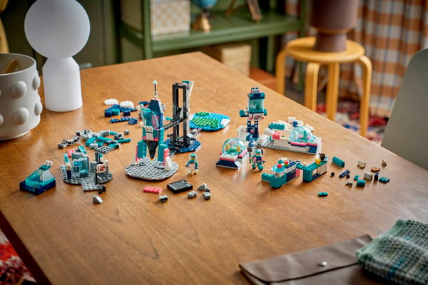 Moon Mission Science Kit — 13