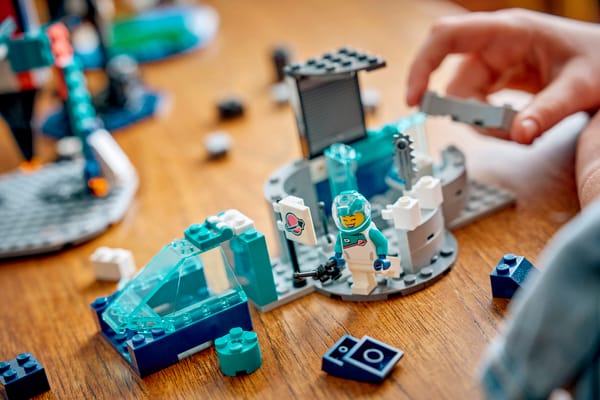 Moon Mission Science Kit — 8