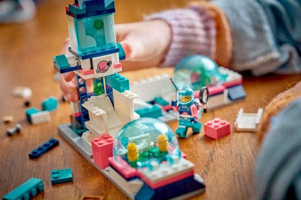 Moon Mission Science Kit — 9