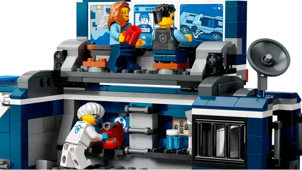 Police Mobile Crime Lab Truck — 4