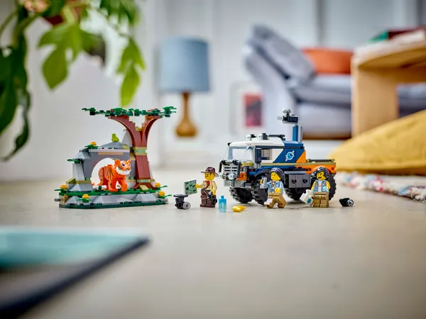 Jungle Explorer Off-Road Truck — 9