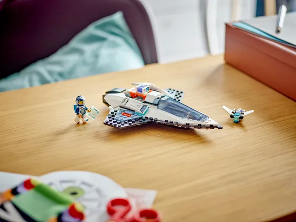 Interstellar Spaceship — 9