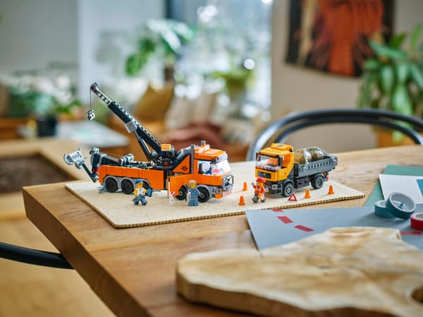 Heavy-Duty Recovery Tow Truck with Crane — 9