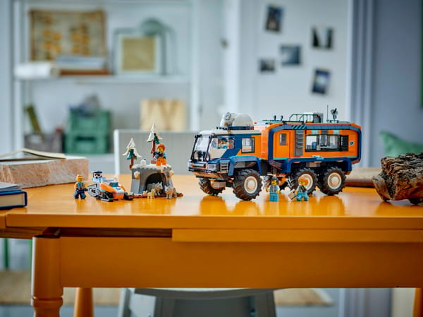 Arctic Explorer Science Lab Truck — 8