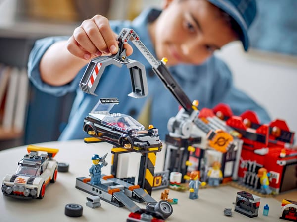 Scrapyard with Cars — 8