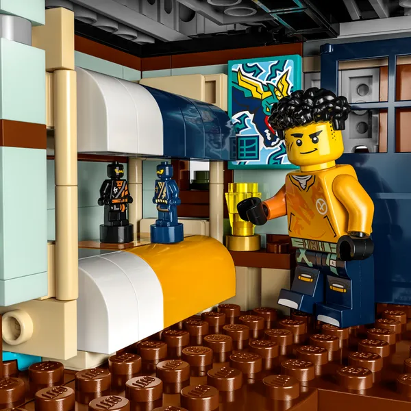 NINJAGO City Markets — 11
