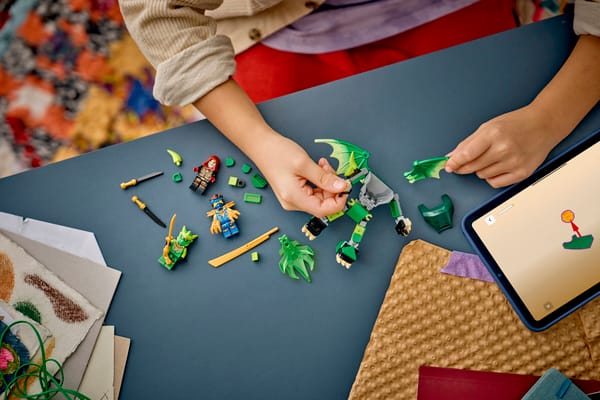 Lloyd's Dragon Mech Battle Pack — 4