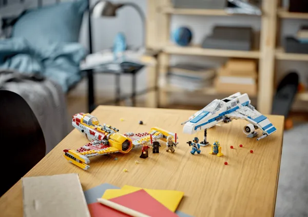 New Republic E-Wing vs. Shin Hati’s Starfighter — 14