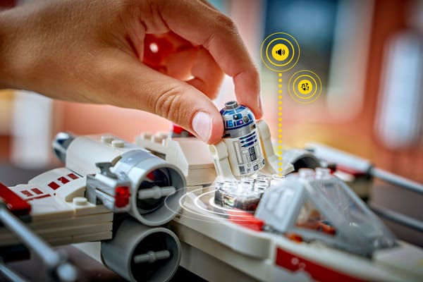 Luke's Red Five X-wing — 18